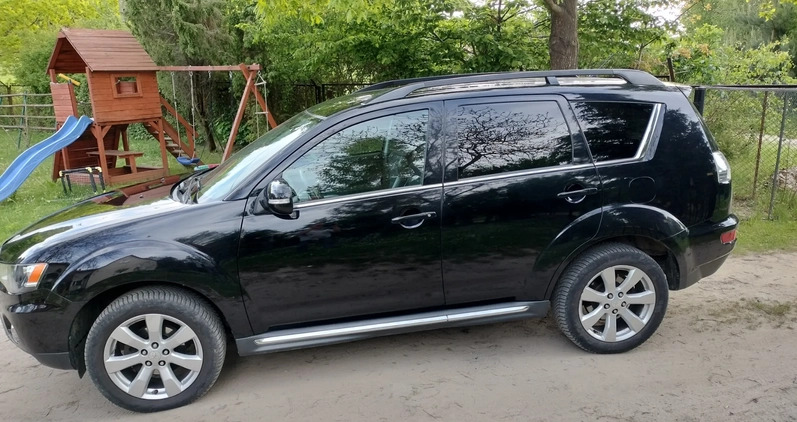 Mitsubishi Outlander cena 38000 przebieg: 181300, rok produkcji 2011 z Dziwnów małe 106